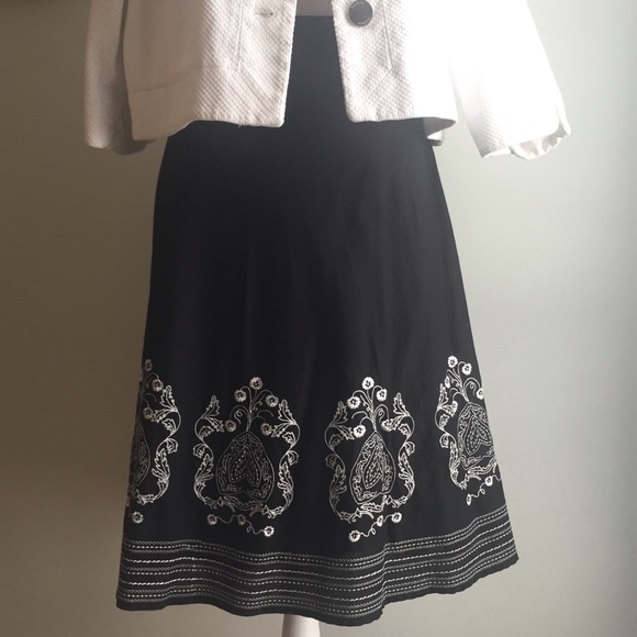 Rafaella Embroidered Cotton Skirt - Picture 2 of 6